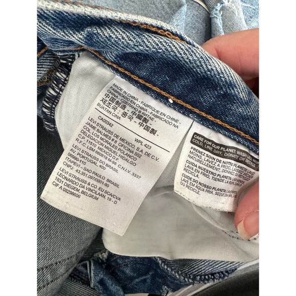 Levis White Oak Cone Denim Light Medium Wash Button Fly Distressed Slim Leg Jean - Picture 10 of 16